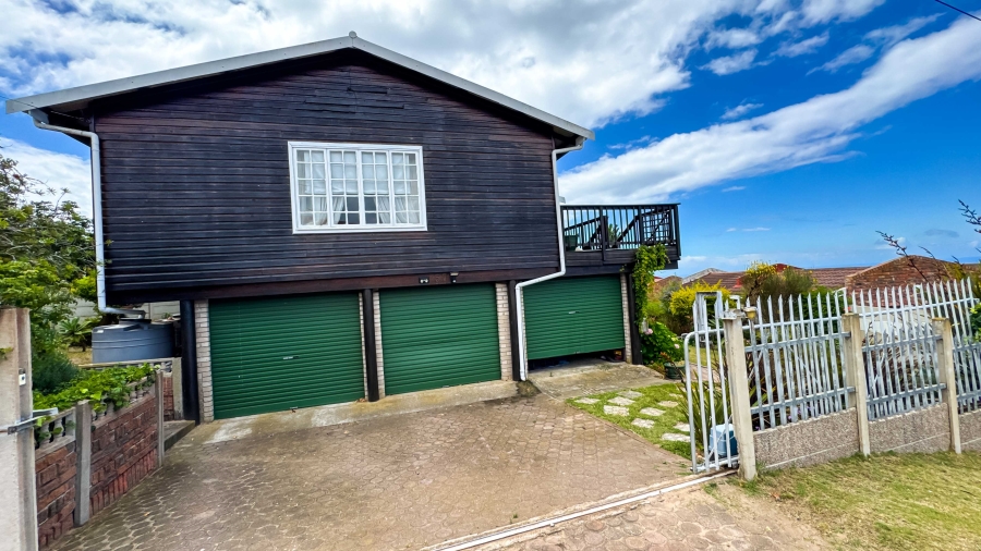 4 Bedroom Property for Sale in Dana Bay Western Cape